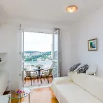 Sofia Apartment *