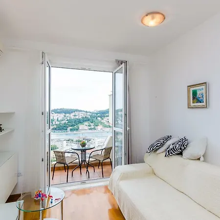 Sofia Apartment *