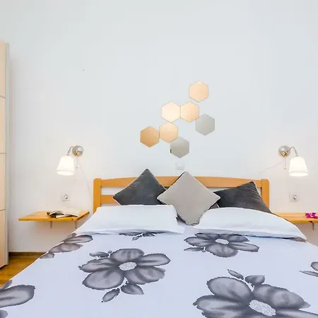 Sofia Apartment *